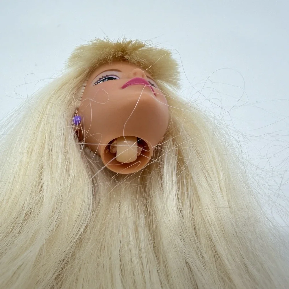 BARBIE DOLL HEAD ONLY FOR REPLACEMENT OR OOAK 1990S LONG HAIR BLONDE BANGS‎